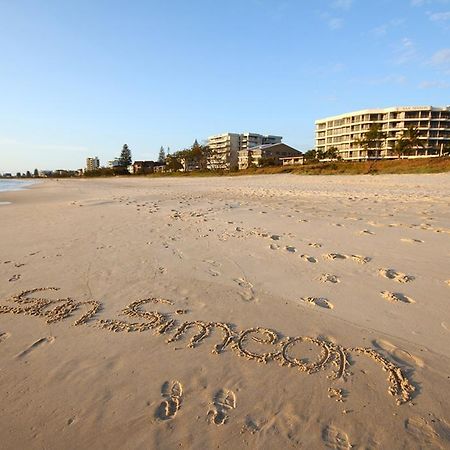 San Simeon Beachfront Apartments Tugun Guldkusten Exteriör bild
