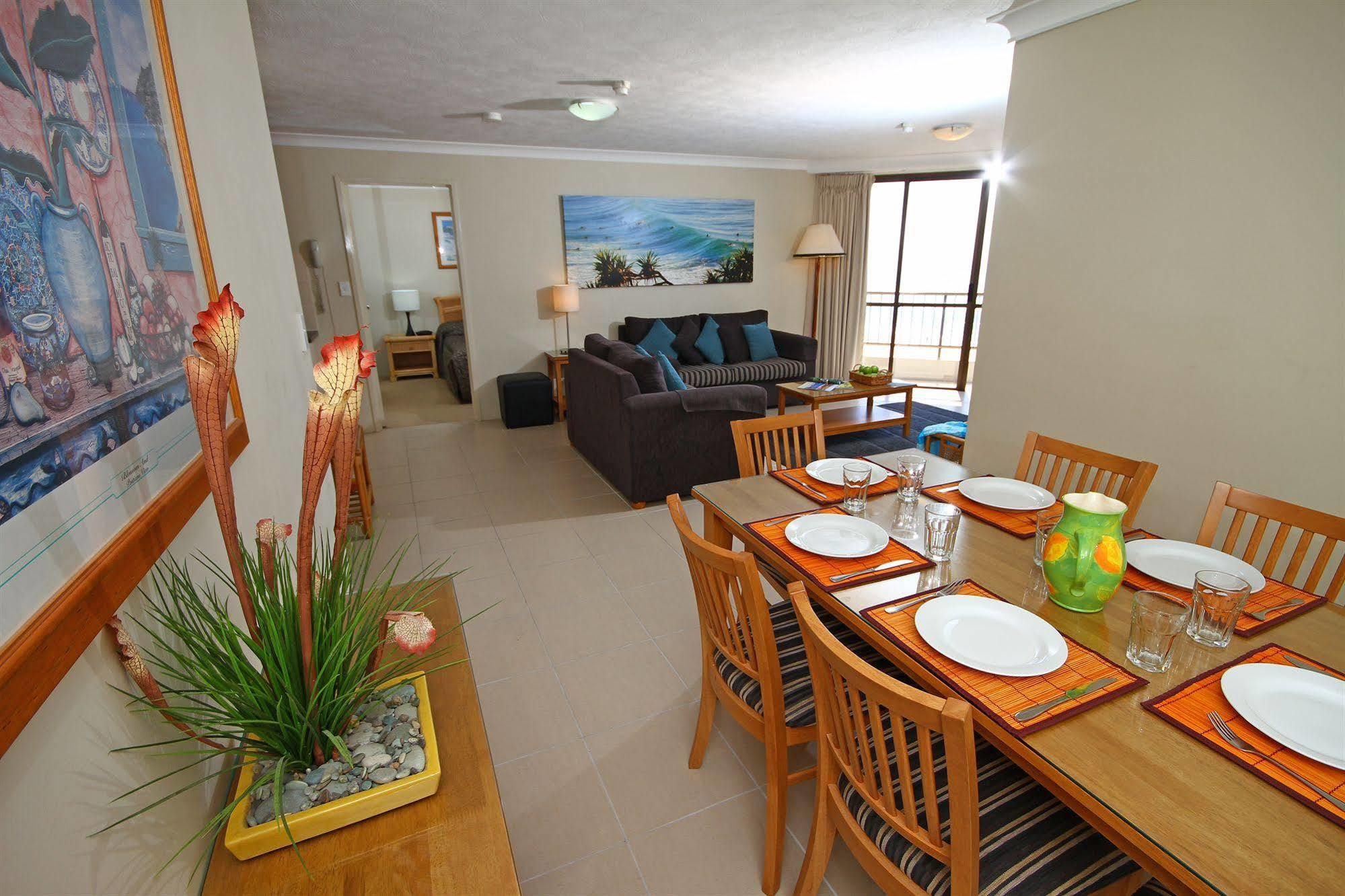 San Simeon Beachfront Apartments Tugun Guldkusten Exteriör bild