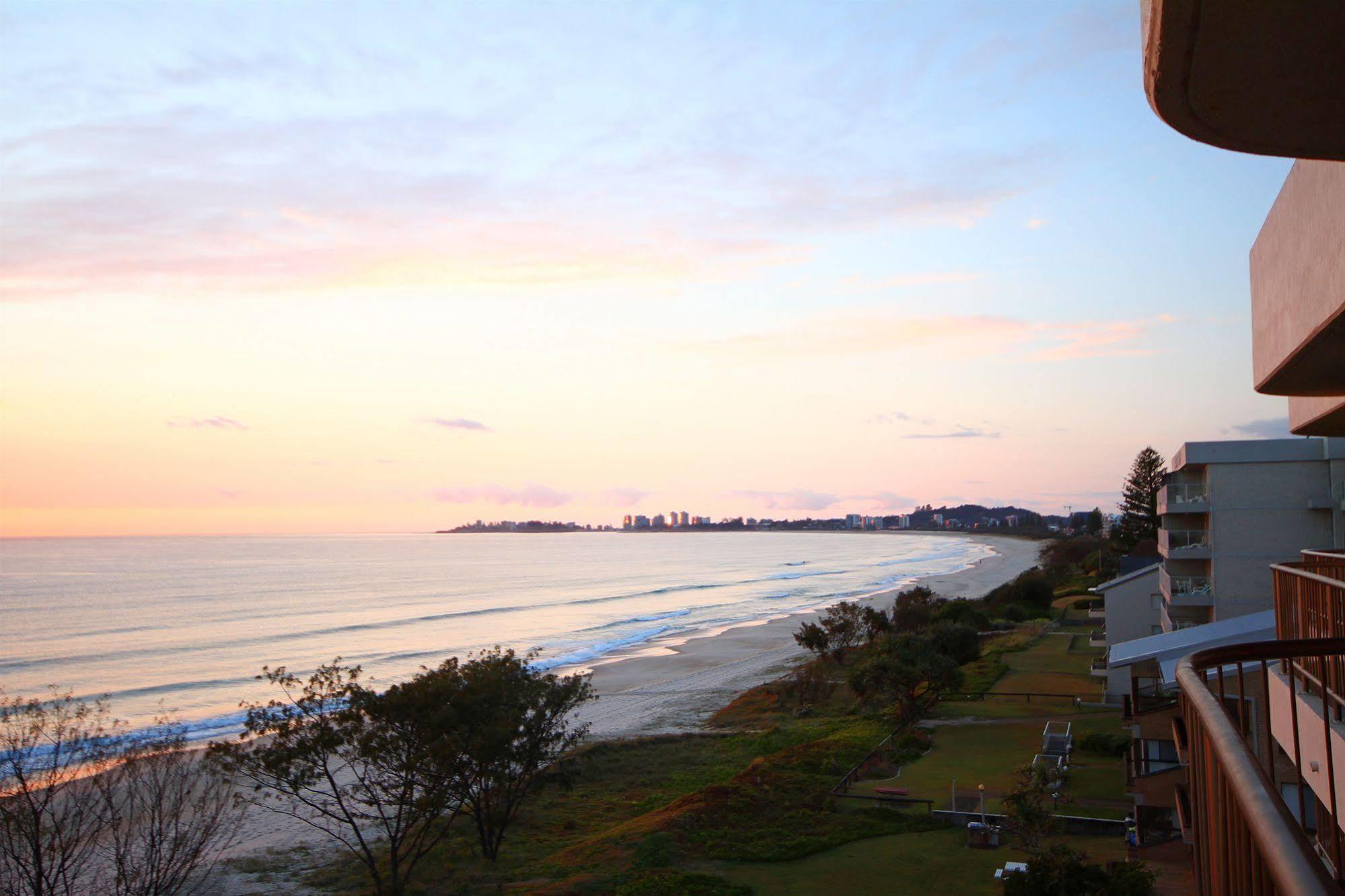 San Simeon Beachfront Apartments Tugun Guldkusten Exteriör bild