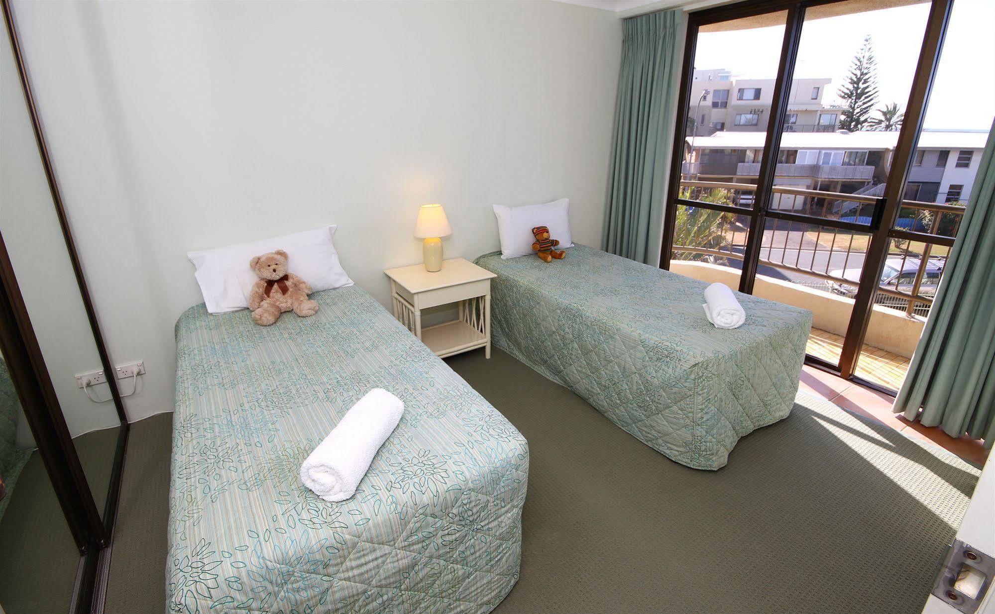 San Simeon Beachfront Apartments Tugun Guldkusten Exteriör bild