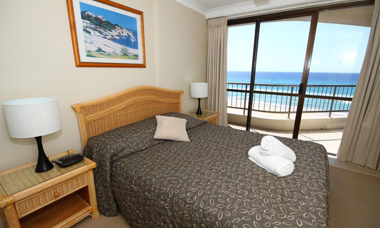 San Simeon Beachfront Apartments Tugun Guldkusten Exteriör bild