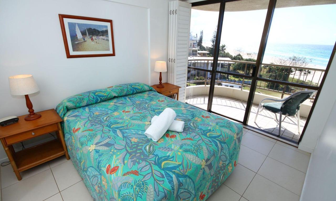 San Simeon Beachfront Apartments Tugun Guldkusten Exteriör bild